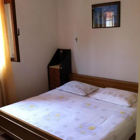 Farac - Dalmatinska 32
