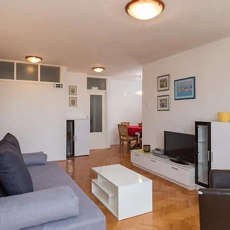 Apartamento Farac - Dalmatinska 32 *